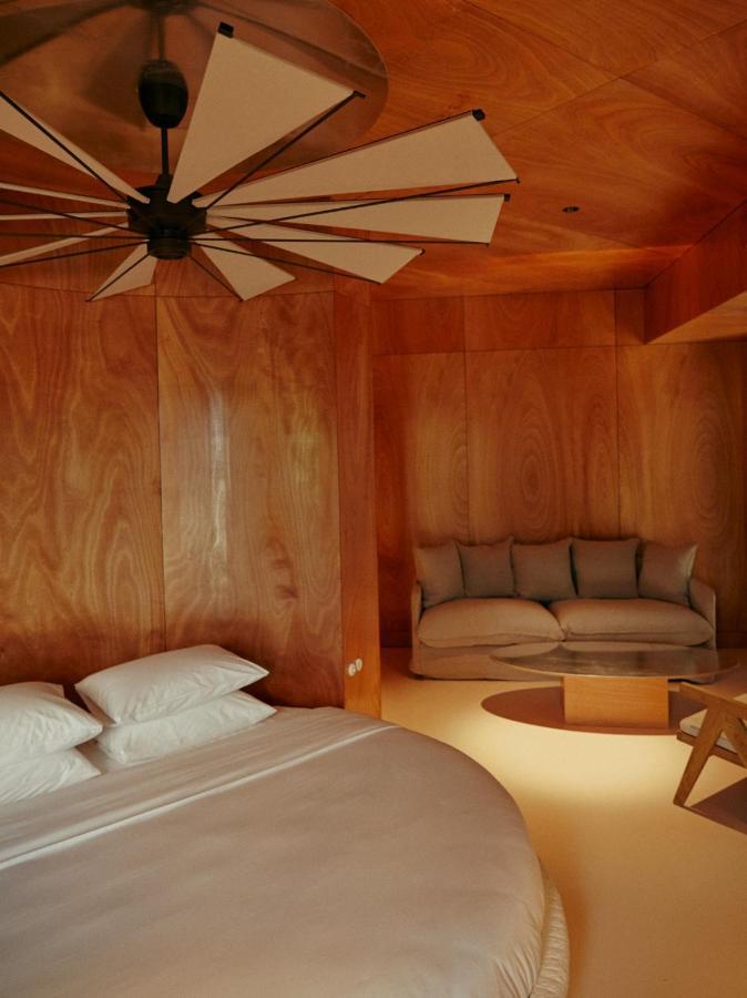 Rooms Hotel Батумі Екстер'єр фото
