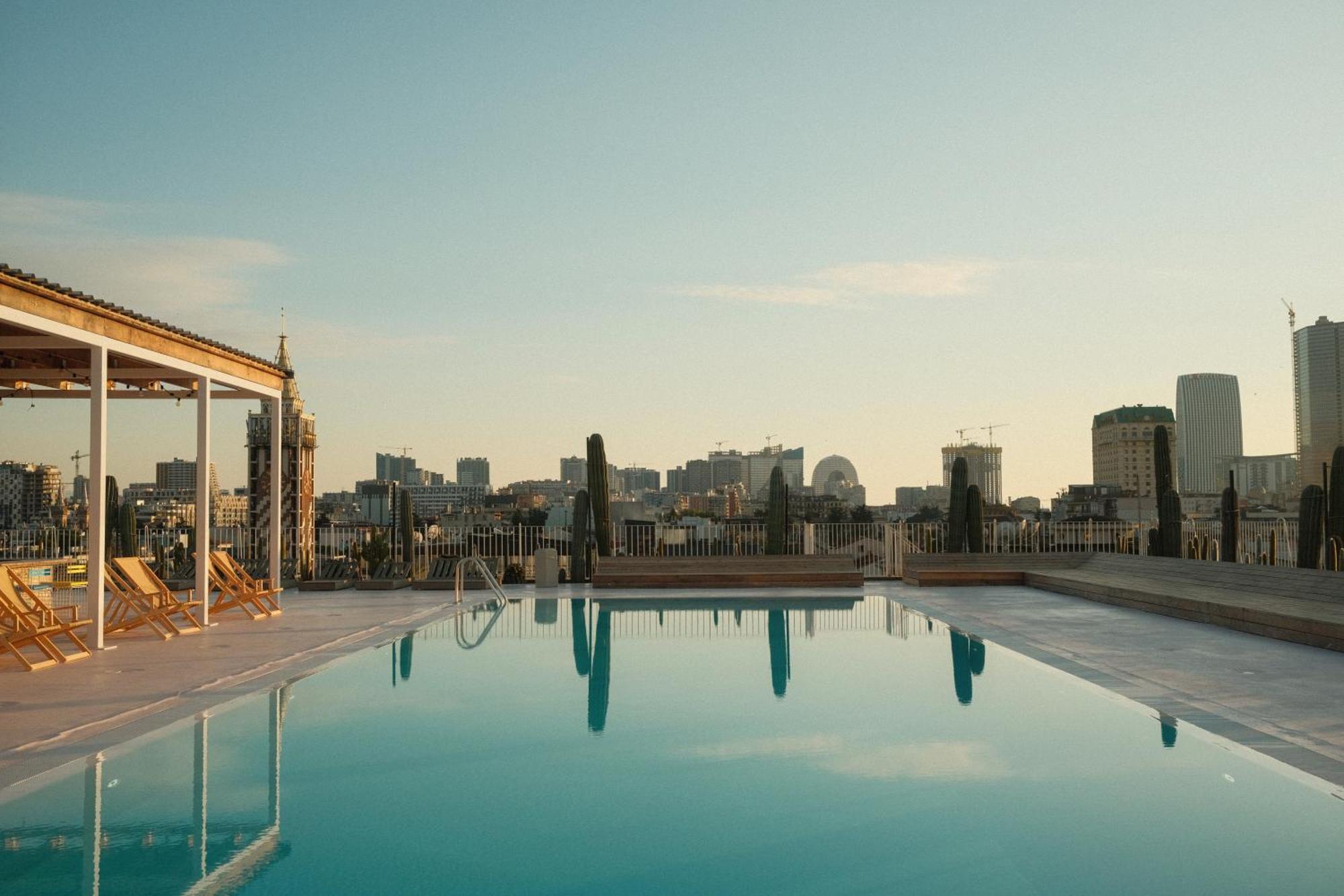 Rooms Hotel Батумі Екстер'єр фото